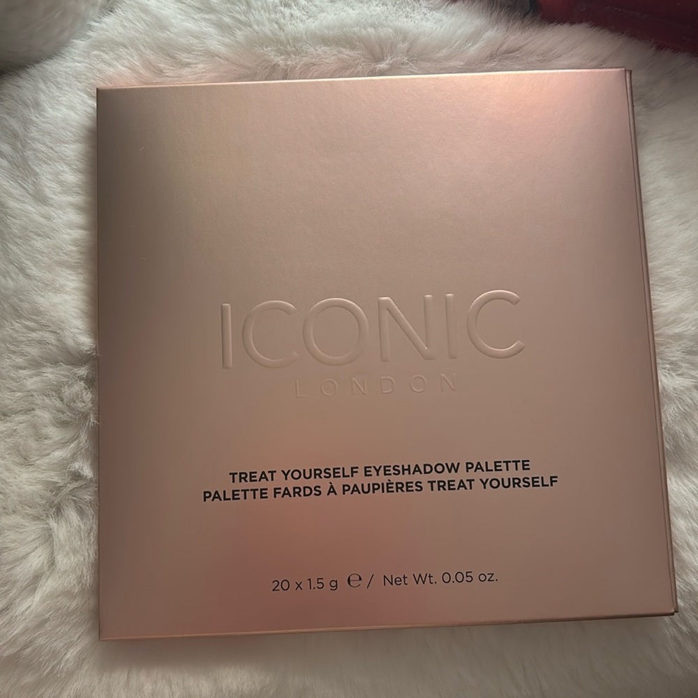 Iconic London Treat Yourself Palette